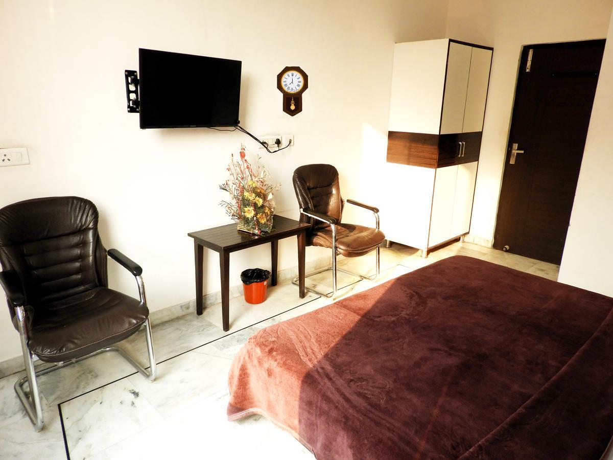 Time Square Guest House Jalandhar Exterior photo