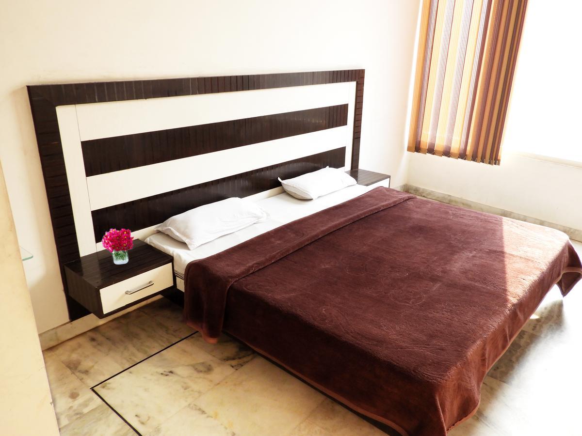 Time Square Guest House Jalandhar Exterior photo