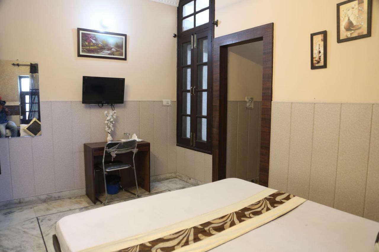 Time Square Guest House Jalandhar Exterior photo
